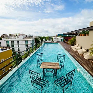 Be Playa Boutique & Rooftop Bar México